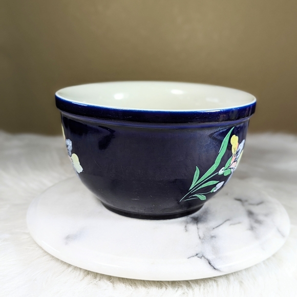 Vintage Hall's Kitchenware Blue Blossom Mixing Bowl - Picture 4 of 11